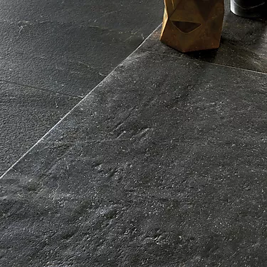 7770444 - LEA Anthology, 05 Dark Worn 60x60 (a).jpg